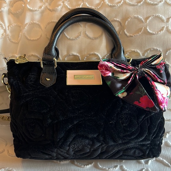 Betsey Johnson Handbags - BETSEY JOHNSON BLACK VELVET FLORAL SHOULDER BAG